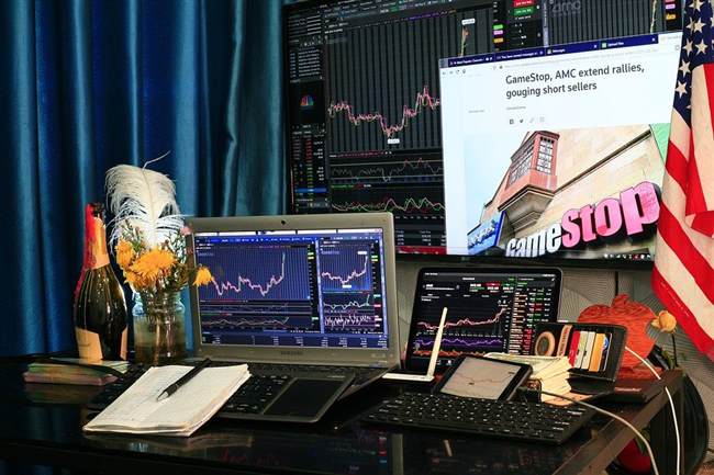 C3.ai(AI.US)大幅下调营收预期33%并重组全球销售团队